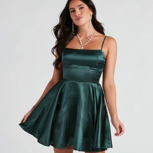 NWT Windsor Danielle A Line Party Dress
